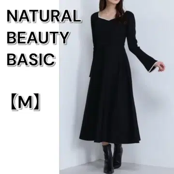 내추럴 뷰티 베이직 바이컬러 하트넥 니트 원피스 24AW