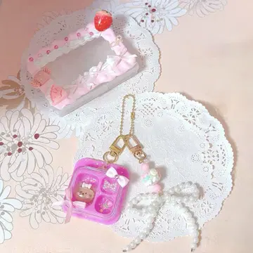 자라 키 & 딸기 케이스