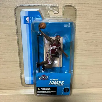 르브론 제임스 맥팔렌 피규어 3인치