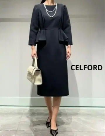 CELFORD 롱 슬리브 페플럼 타이트 원피스