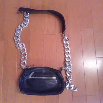블랙 가죽 체인 숄더백
