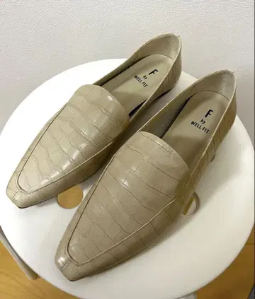 DAINA F by WELL FIT 플레인 소프트 로퍼 (형압)