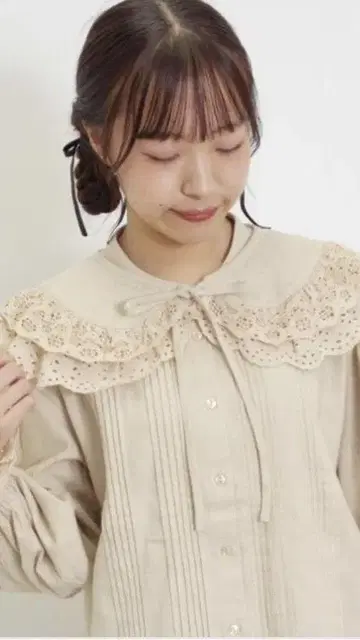 사만사 모스모스 탈착식 옷깃 핀턱 셔츠