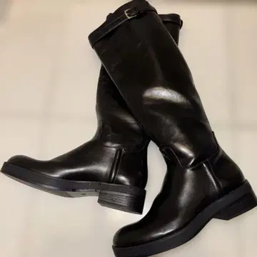 ZARA 블랙 가죽 버클 롱 부츠