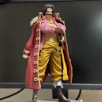 원피스 골 D. 로저 피규어