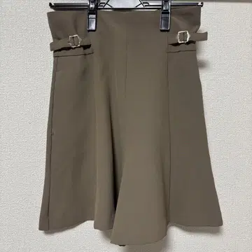 질 바이 질 스튜어트 미니 스커트