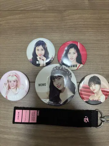 MOMO 캔뱃지 5개 세트 스트랩 포함