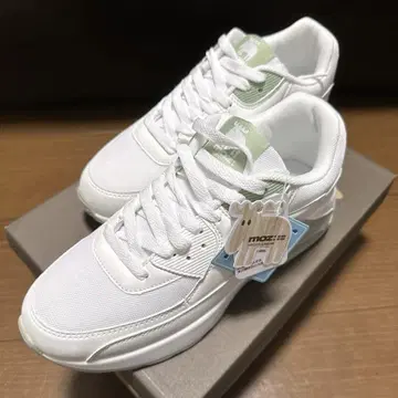 새상품급 moz 에어쿠션 스니커즈 화이트/그린 24.5cm