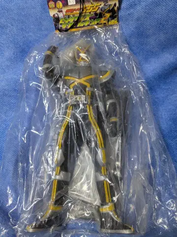 가면라이더 피규어 블랙과 옐로우 컬러 약 30cm