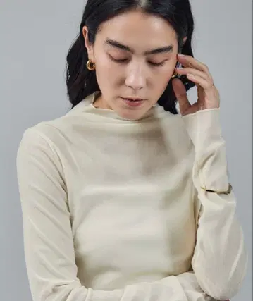 럭스 벨로아 하이넥 풀오버 2