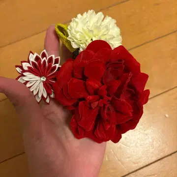 꽃 머리 장식
