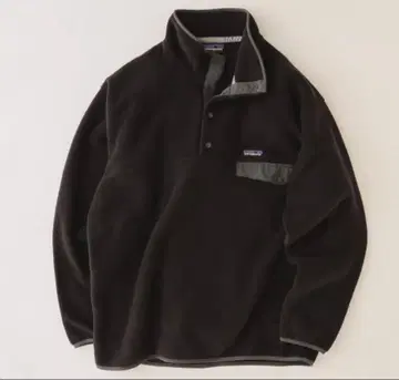 Patagonia 블랙 플리스 자켓 하프 지퍼