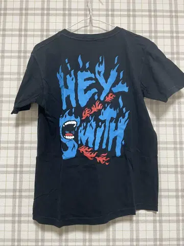 HEY SMITH 그래픽 T셔츠 블랙