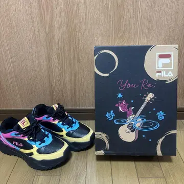 유리 x FILA 콜라보 스니커즈 멀티 컬러 24cm