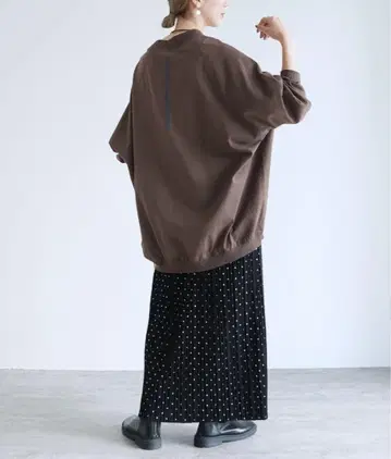 레카 백 자수 로고 BIG 풀오버 새상품