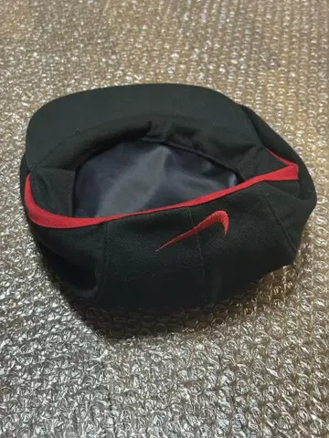 NIKE 빨간색 블랙 헌팅 모자