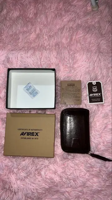 AVIREX 브라운 가죽 카드 케이스