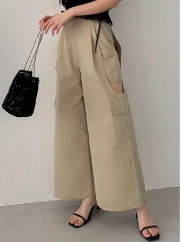 dazzlin 사이드 오픈카고 와이드 팬츠
