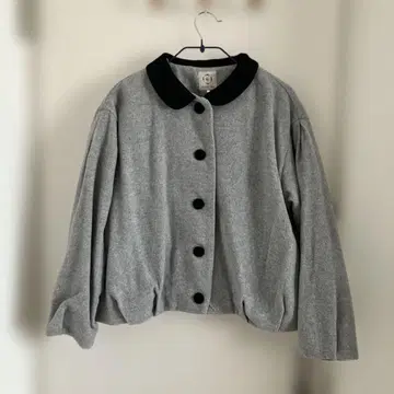 사만사 모스모스 그레이 자켓 카라 부착