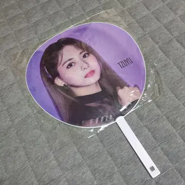 TWICE 부채 TZUYU 미사용 새상품 묶음 구매 할인 익명 배송