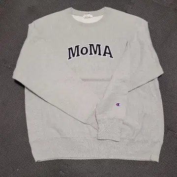 Champion MoMA 로고 트레이닝복 그레이