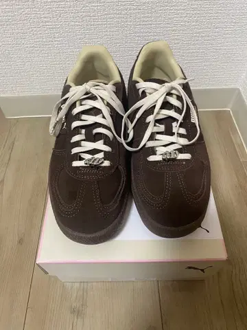 푸마 브라운 스웨이드 스니커즈
