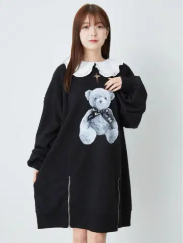 Ank Rouge 크로스 컷아웃 곰 트레이닝복