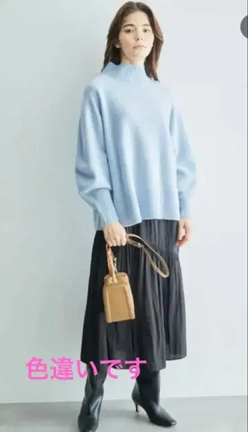 ROPE 아이보리 터틀넥 스웨터