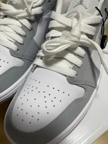 Jordan 화이트/그레이 스니커즈