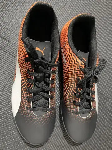 PUMA 트레이닝용 스니커즈 오렌지/블랙