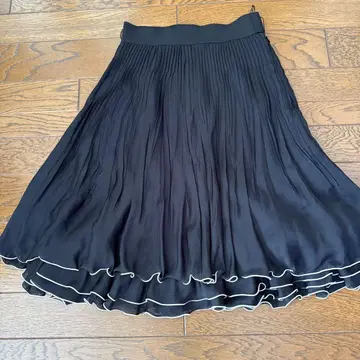 에포카 플리츠 플레어 스커트 블랙