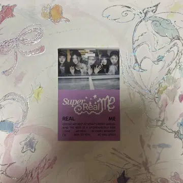 Super Real Me 포토 카드 포함