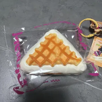 멜로조이 mellojoy 와플 삼각형