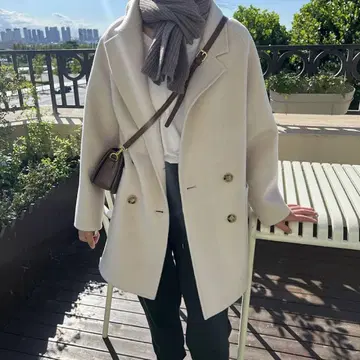 울 코트 화이트