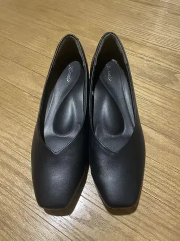 새상품/블랙 펌프스 24.5cm