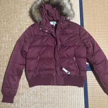 ZARA 버건디 다운 자켓 L 사이즈