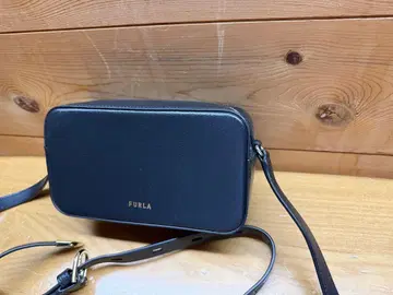 FURLA 블랙 가죽 숄더백