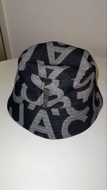 버킷햇 28600엔 / MARC JACOBS