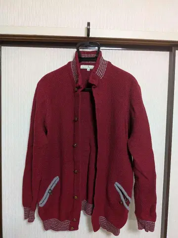 FRIDY & GLOSTER 빨간색 버튼 달린 가디건