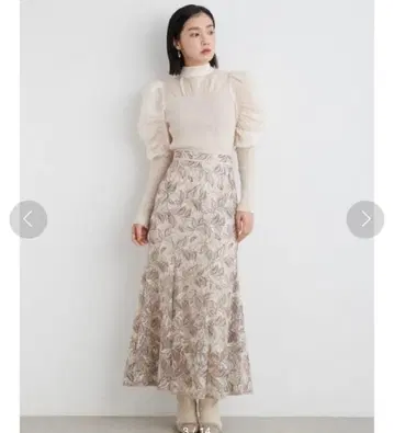 LILY BROWN 리프 자수 머메이드 스커트
