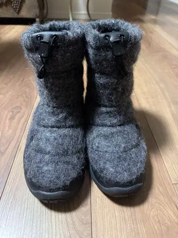 THE NORTH FACE 그레이 울 부츠