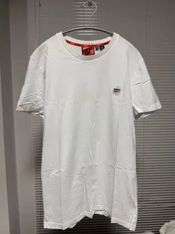 Superdry 극도건조 T셔츠 화이트