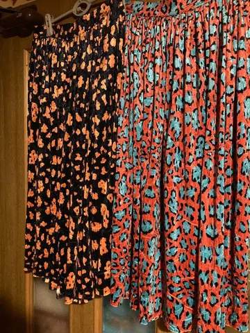 푸뉴즈 레오파드 무늬 벨로아 느낌 스커트 2개 사이즈 4개 덤 포함