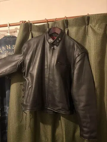 HEAVY FOR BIKERS제 가죽 자켓 ( 미국 사이즈 46인치 )