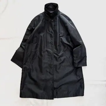 Margaret Howell 구 택 블랙 스텐카라 코트 나일론