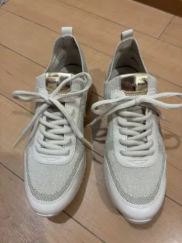 MICHAEL KORS 스니커즈 24cm 화이트/베이지