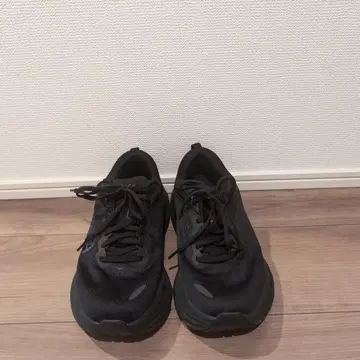 HOKA Bondi8 블랙 통굽 스니커즈