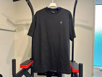 TaylorMade 블랙 T셔츠 L 사이즈