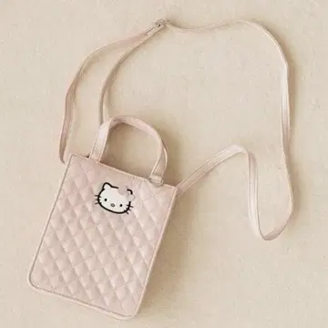 완판템 LOWRYSFARM 헬로키티 퀼팅 miniBAG 핑크