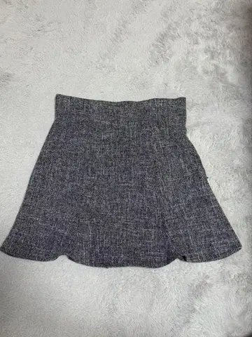 SNIDEL 헤무후레아스카 숏 팬츠